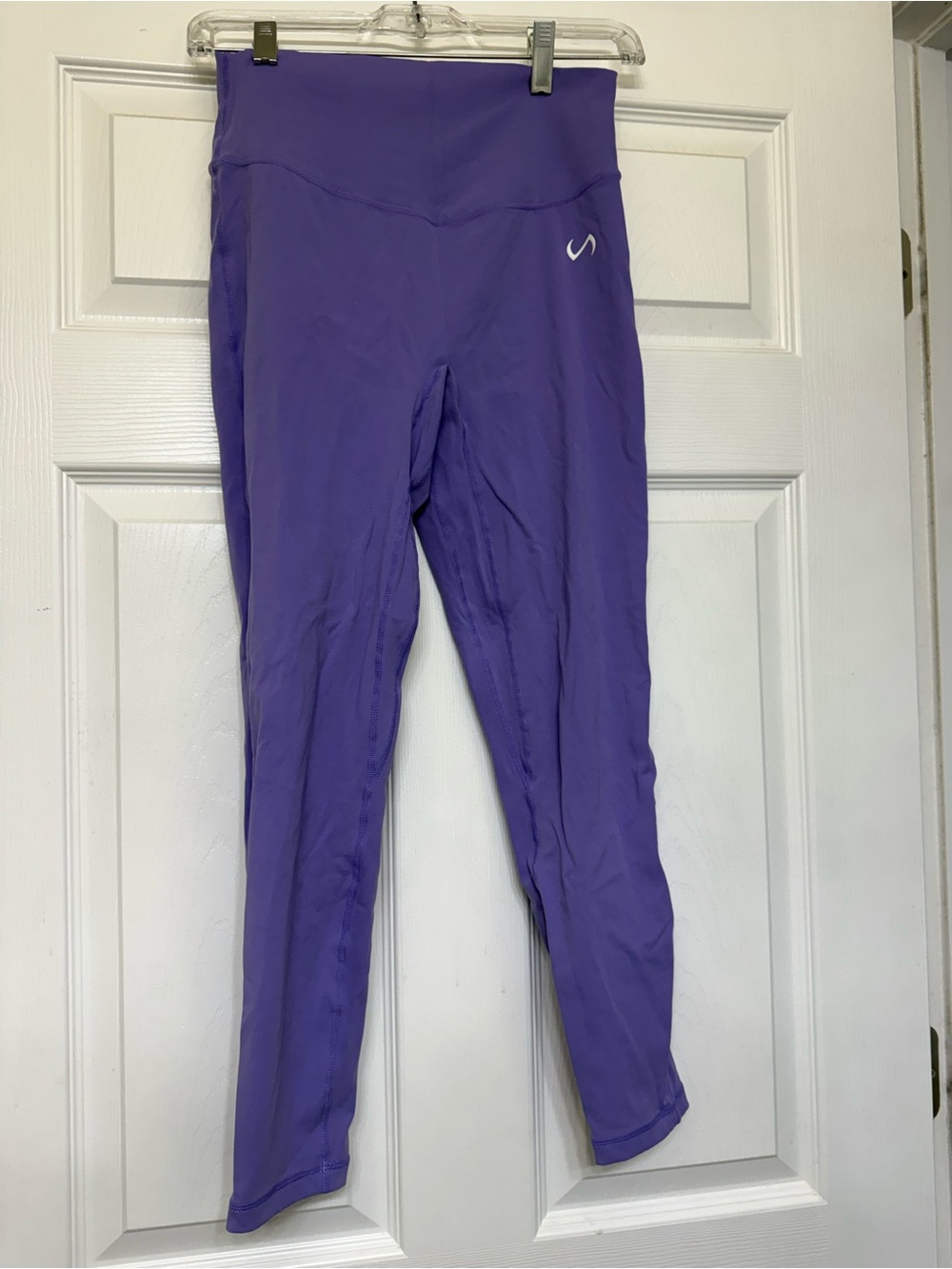 Lilac colored High-Waist Leggings with Slim Fit